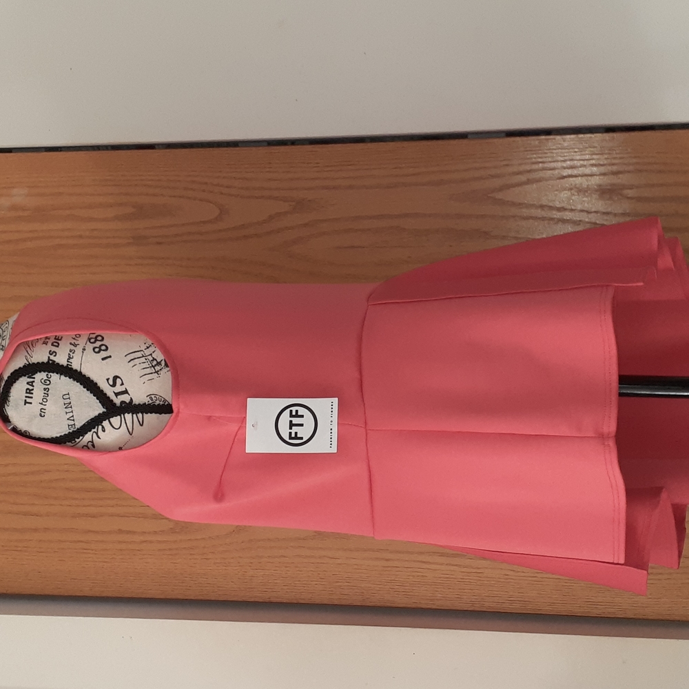 Ladies Top - Picture 3 of 6